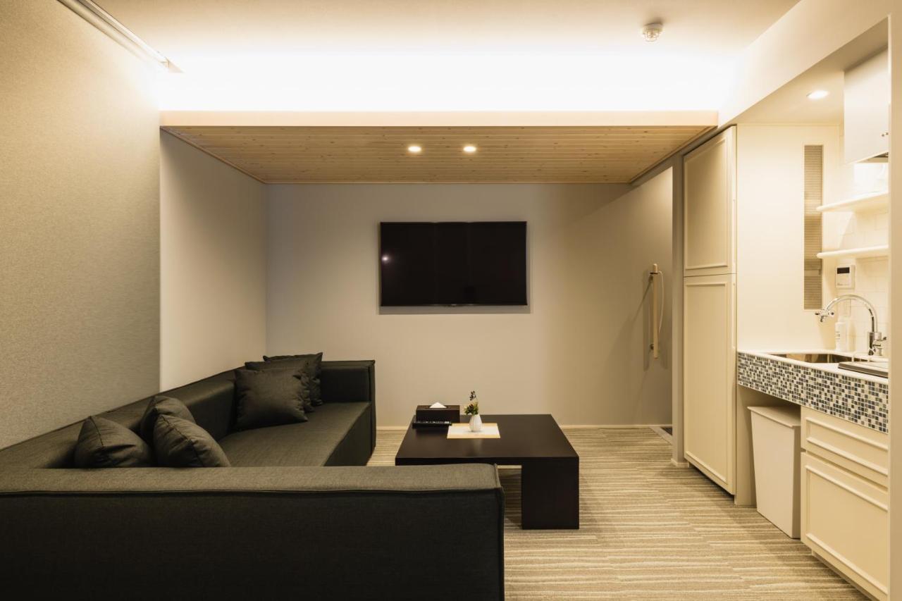 Grand Base Yakuin Odori Aparthotel Fukuoka  Buitenkant foto