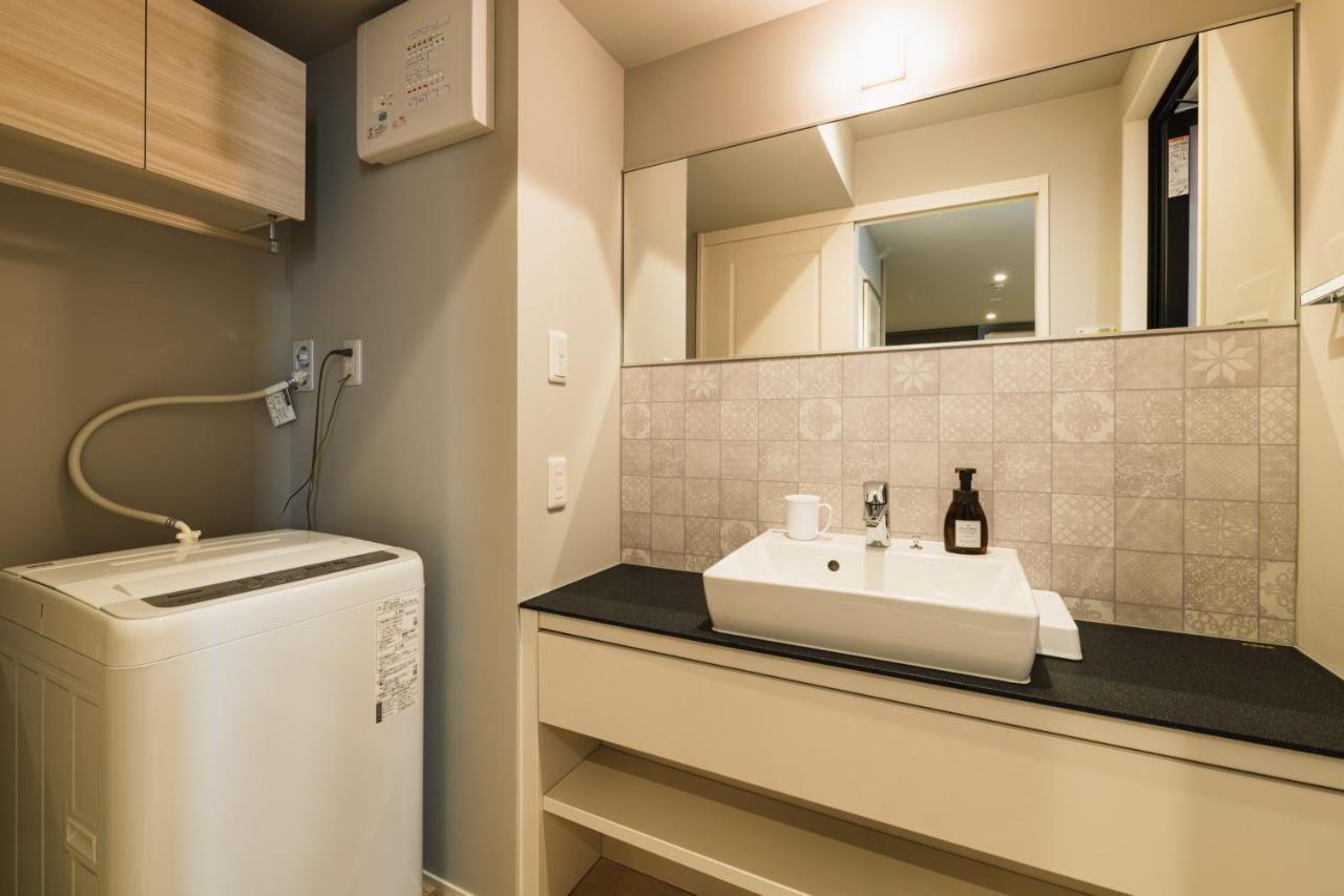 Grand Base Yakuin Odori Aparthotel Fukuoka  Buitenkant foto